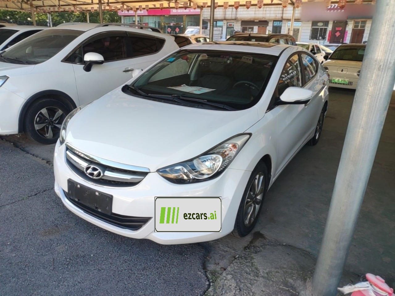 Elantra 2015 1.6L MT Leading