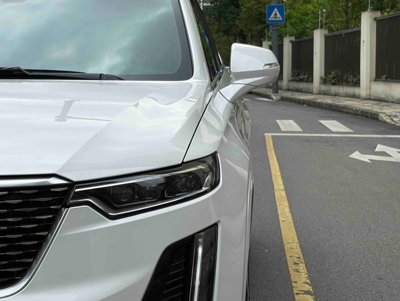XT6 2022 2.0T 6-Seater AWD Luxury photo 2