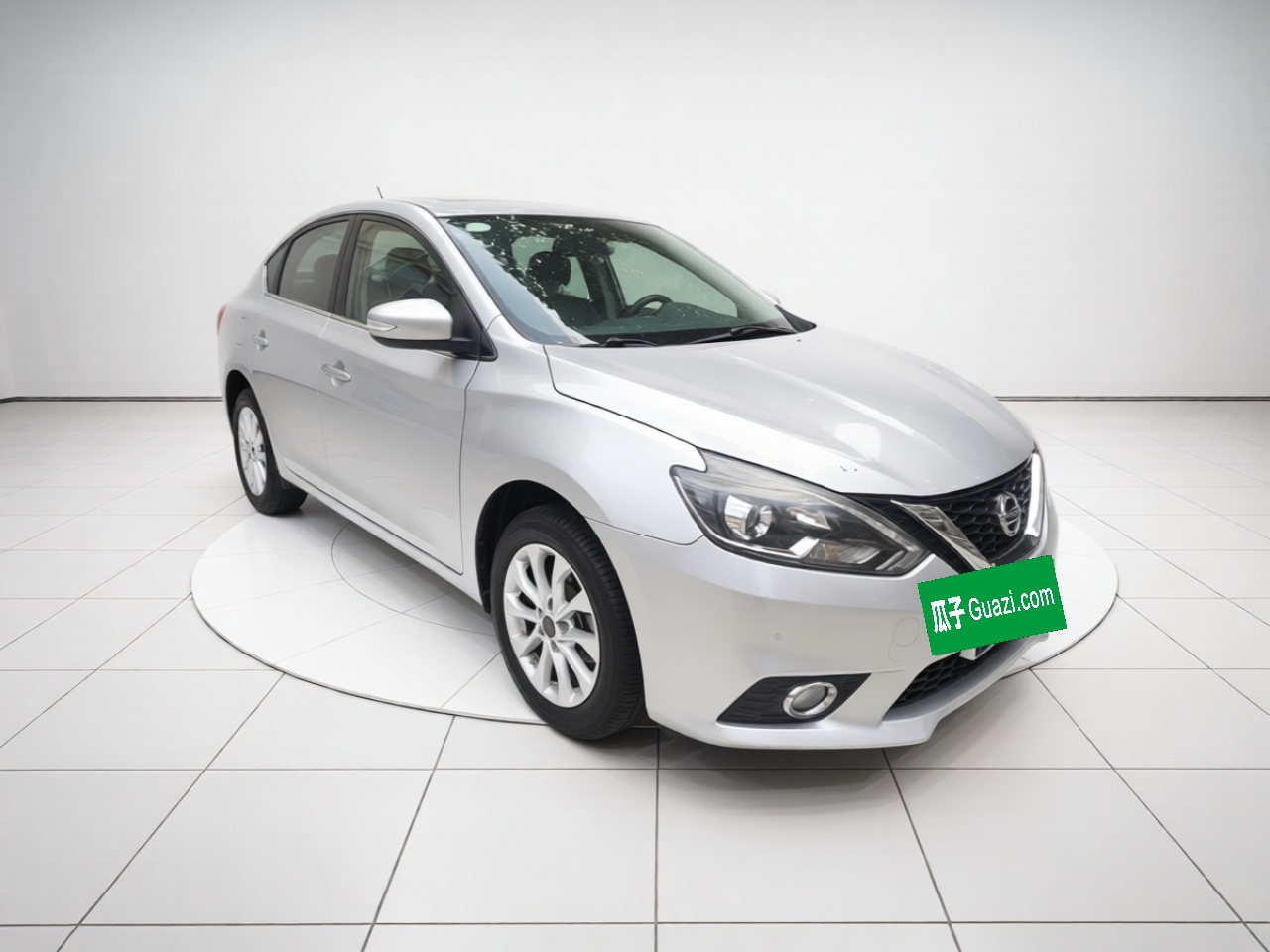Sylphy 2018 1.6XV CVT Exclusive photo 3