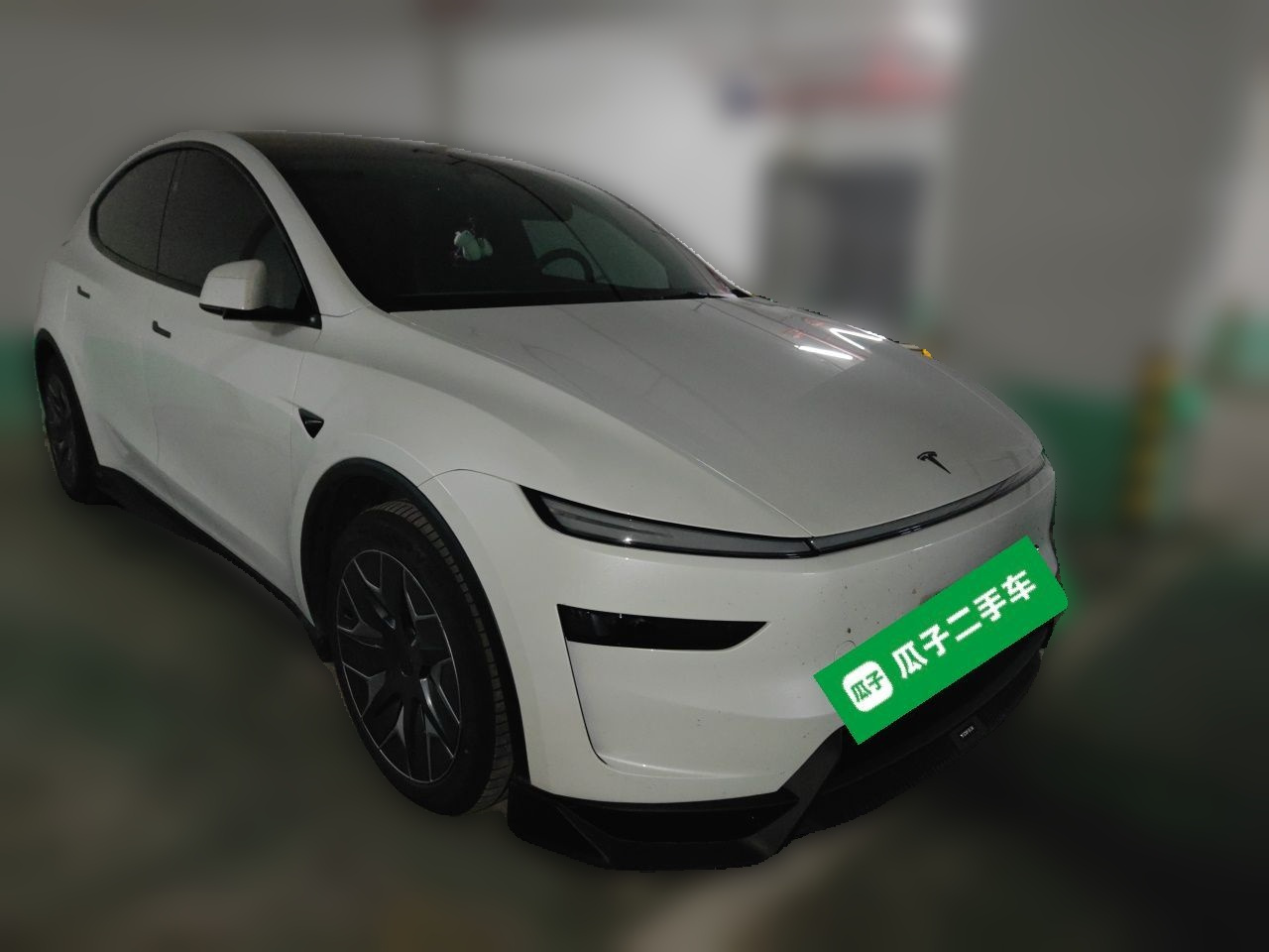 Model Y L 2025 Long Range AWD photo 3