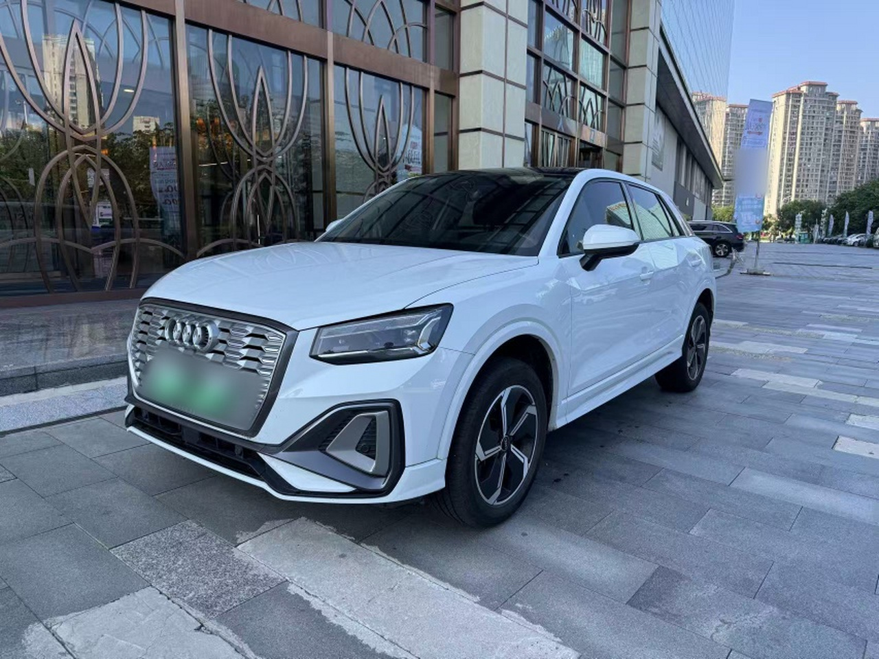 Q2L e-tron 2022 Q2L e-tron EV Smart