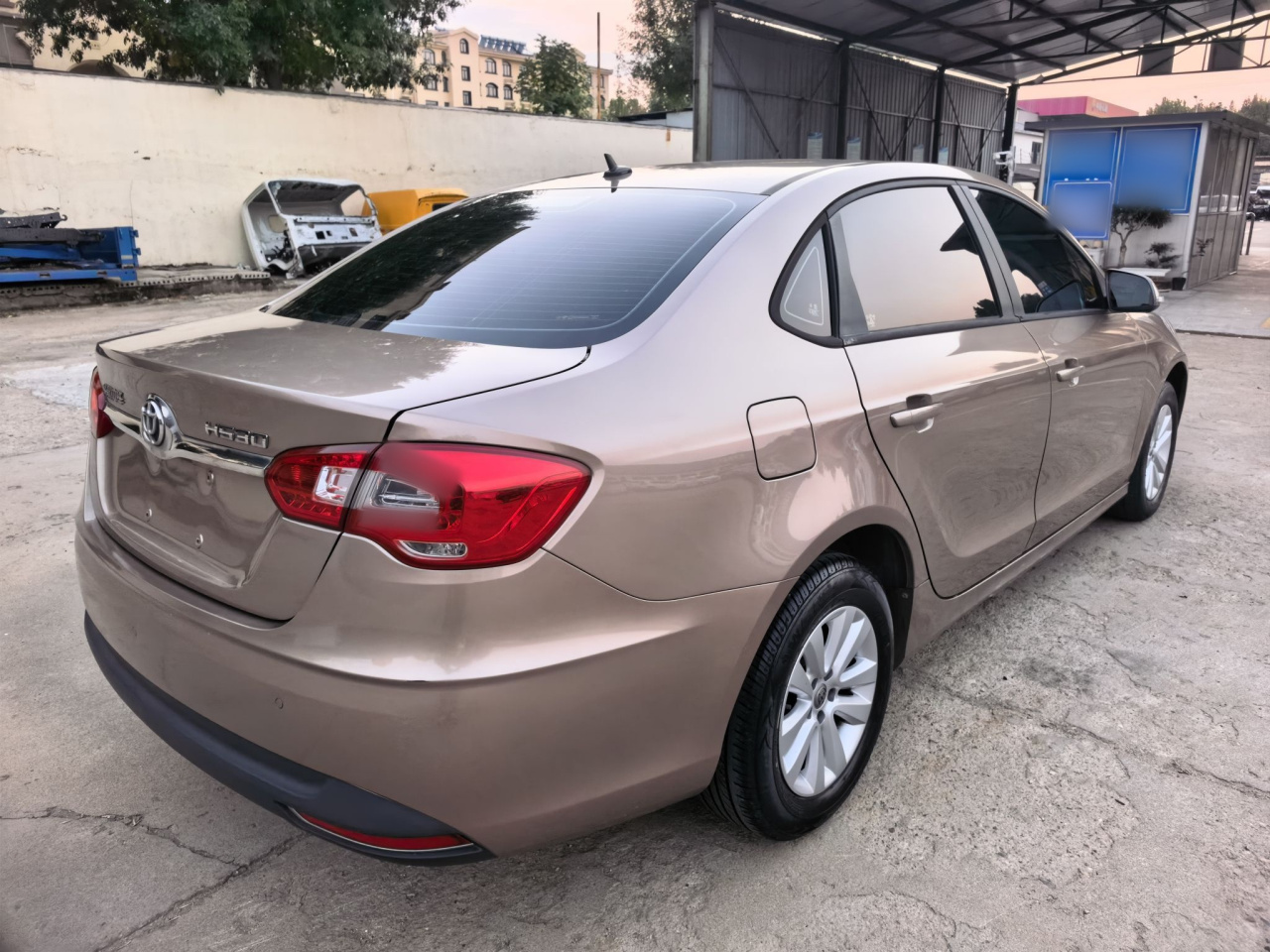 Zhonghua H530 2017 1.6L AT Comfort photo 4
