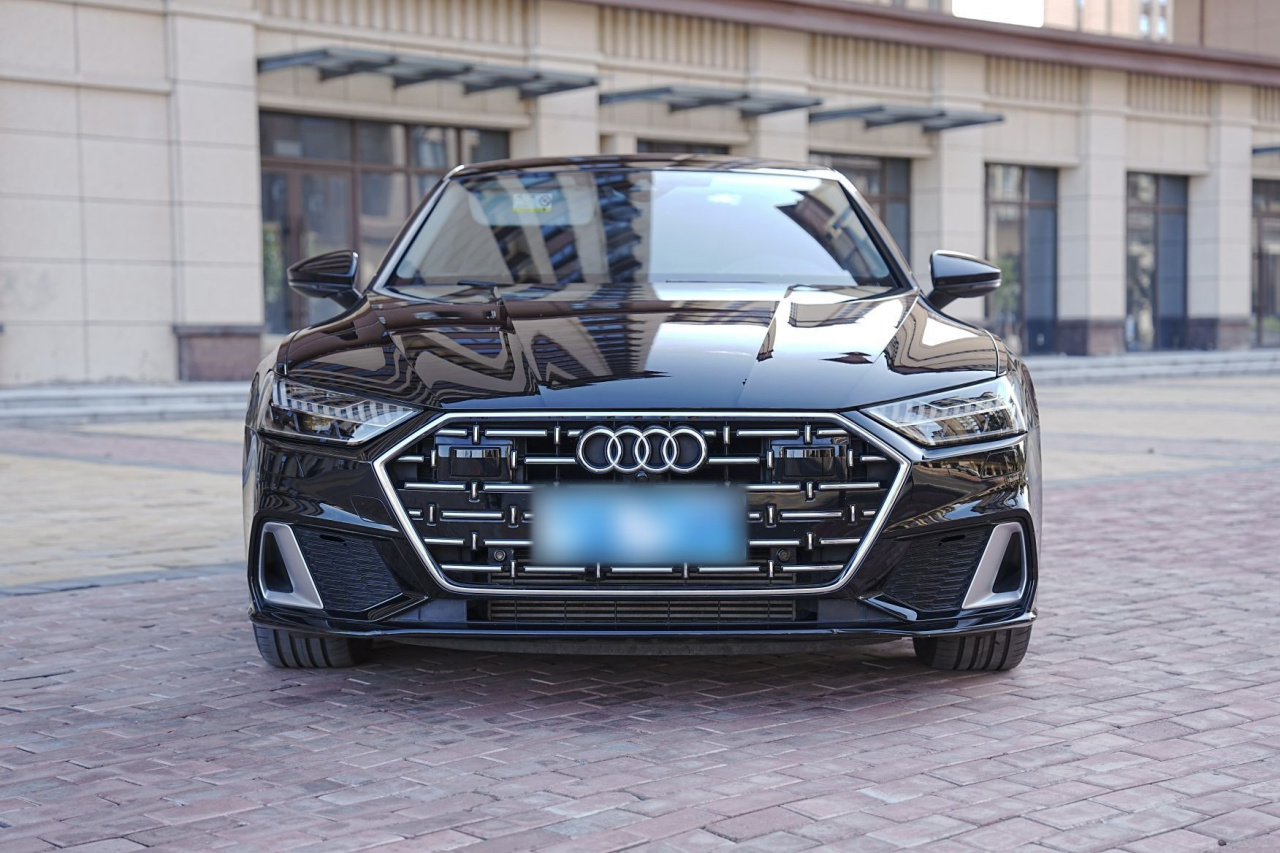 A7L 2022 45 TFSI S-line photo 3
