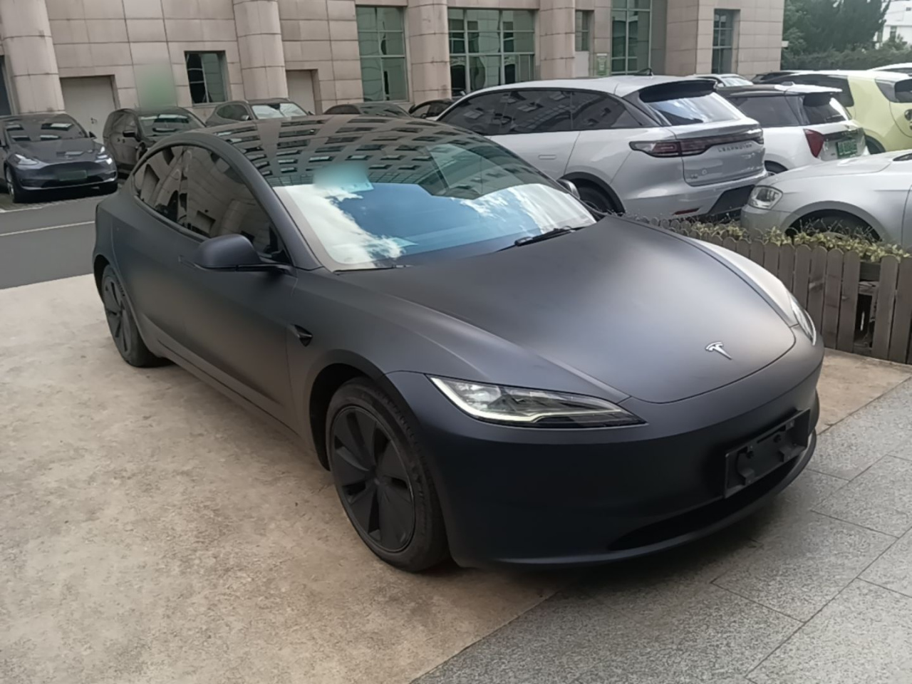 Model 3 2023 RWD photo 3