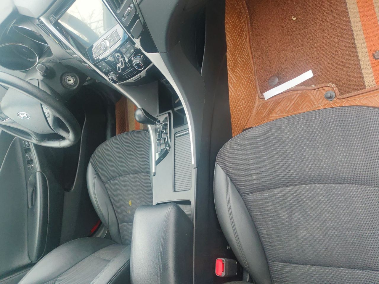 Sonata 2013 2.0L AT Leading photo 4