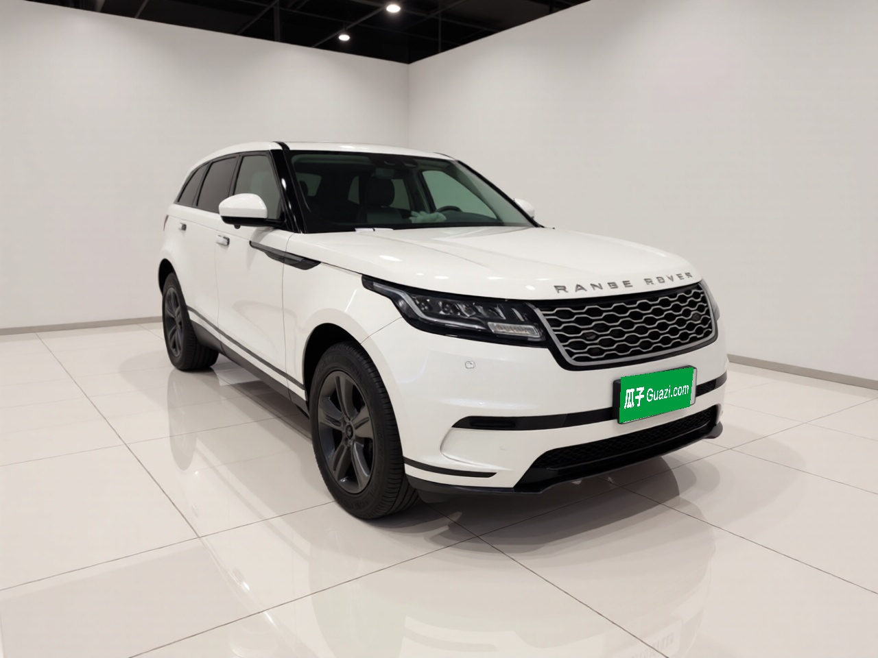 Range Rover Velar 2022 250PS photo 3
