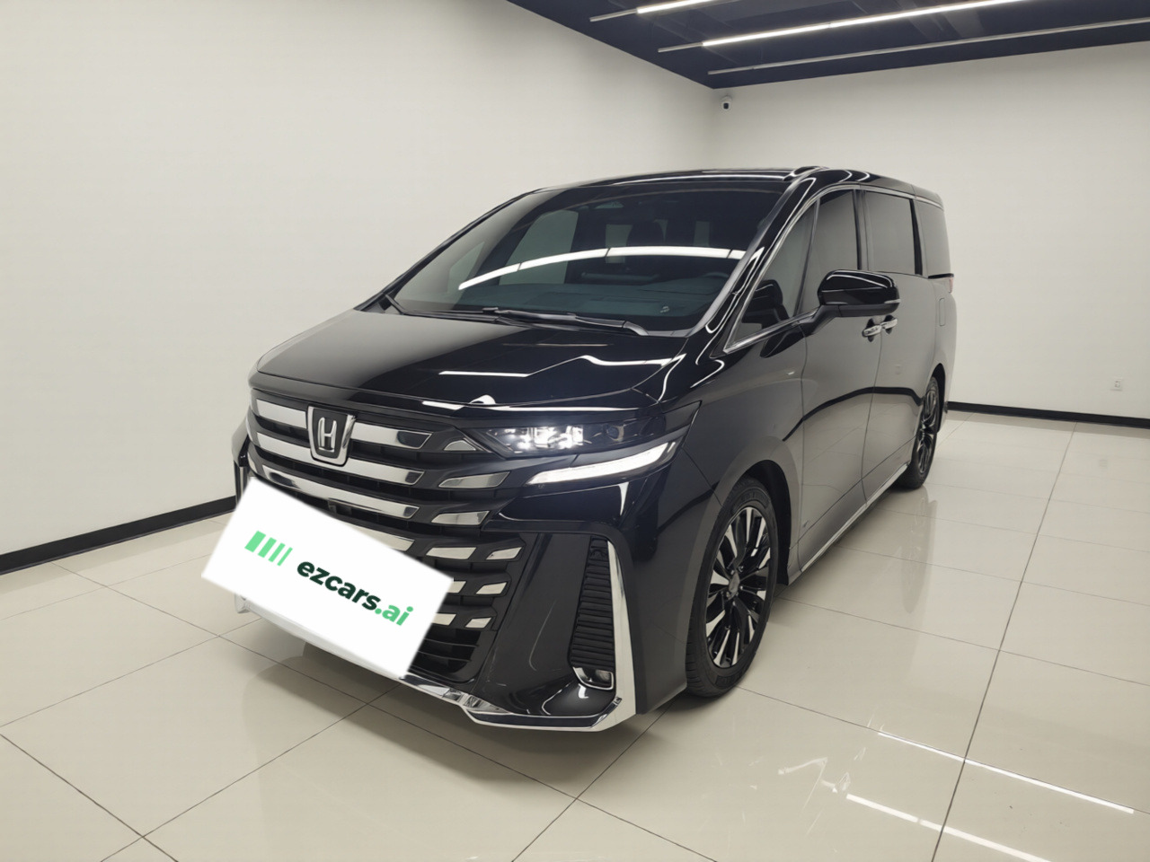 2024 Crown Hybrid 2.5L Supreme