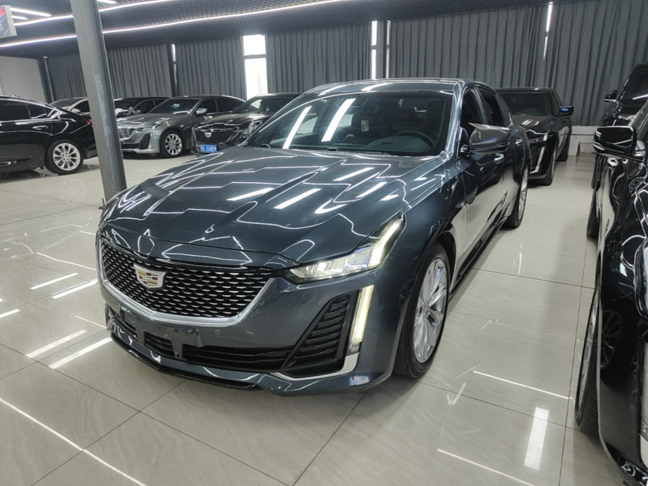 CT5 2022 28T Luxury