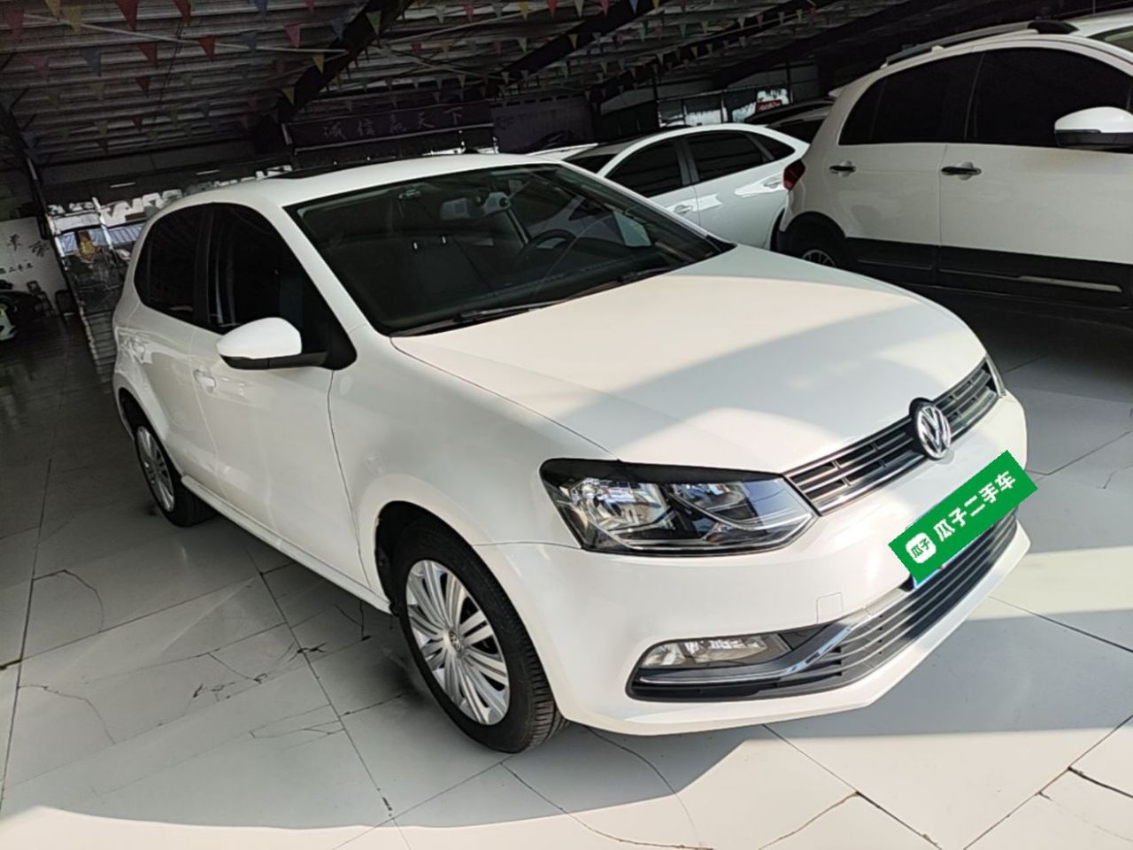 Polo 2016 1.6L AT Comfort photo 3