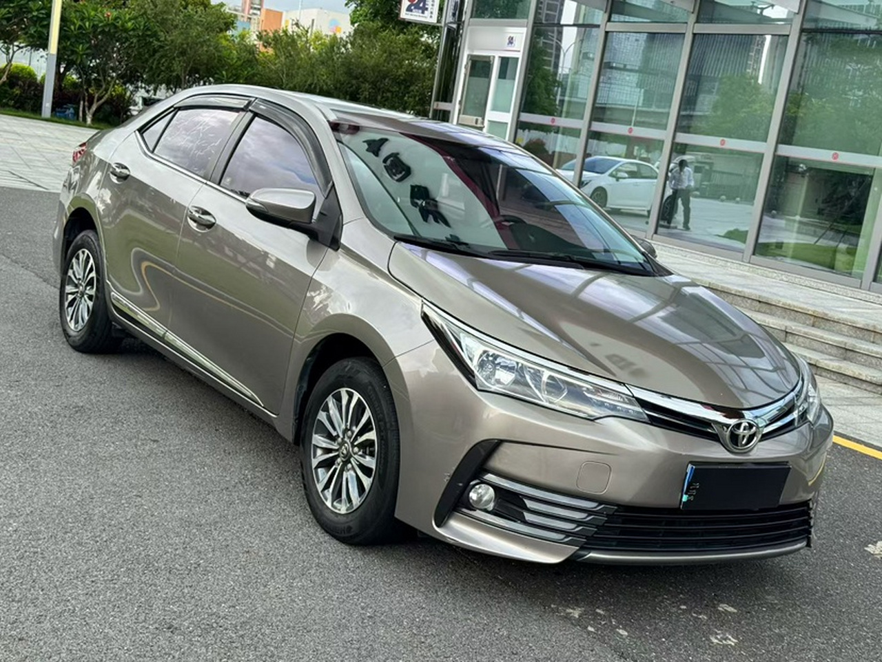 Corolla 2017 Facelift 1.2T S-CVT GL-i photo 4