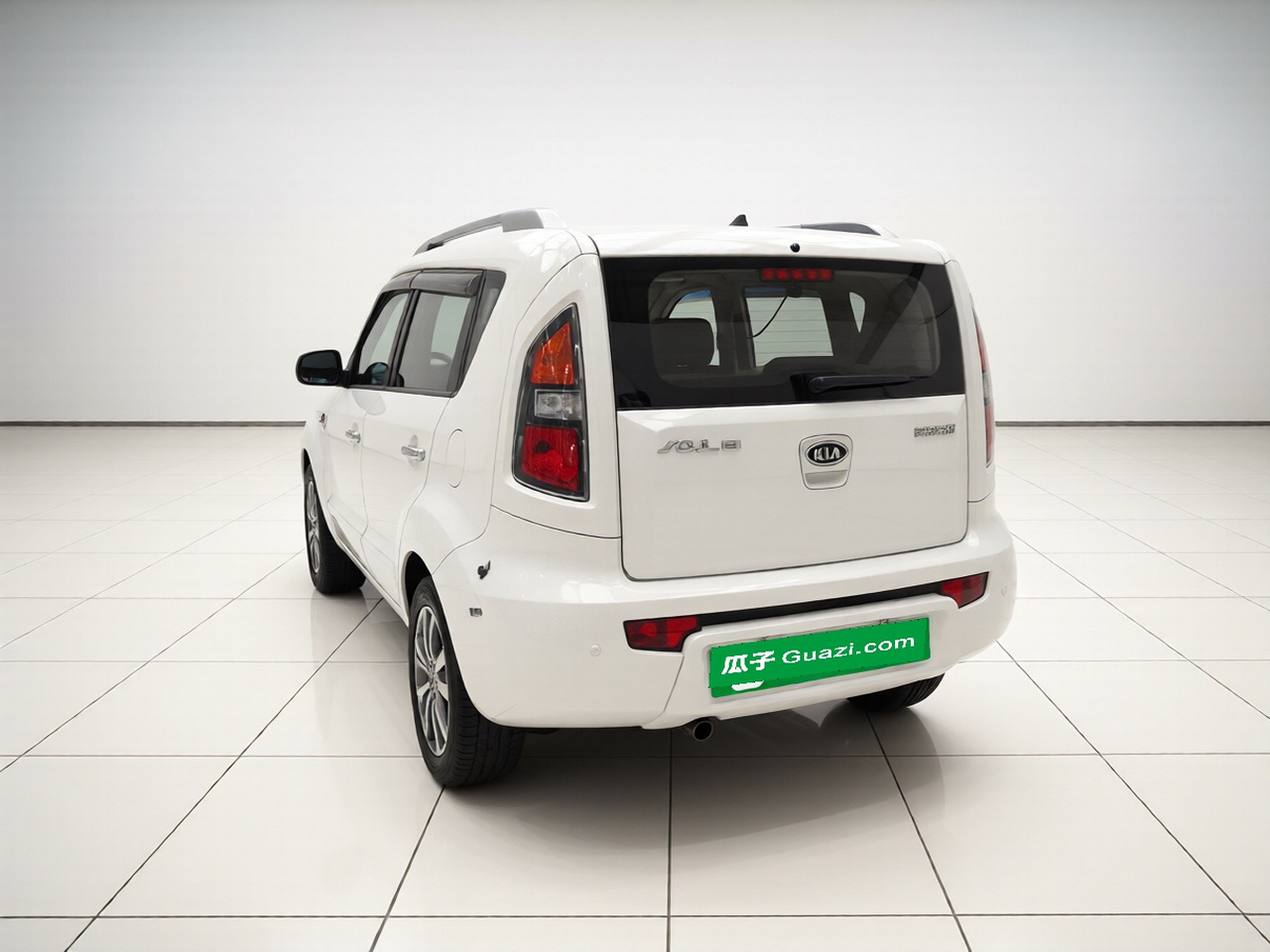 2013 1.6L AT Premium photo 4