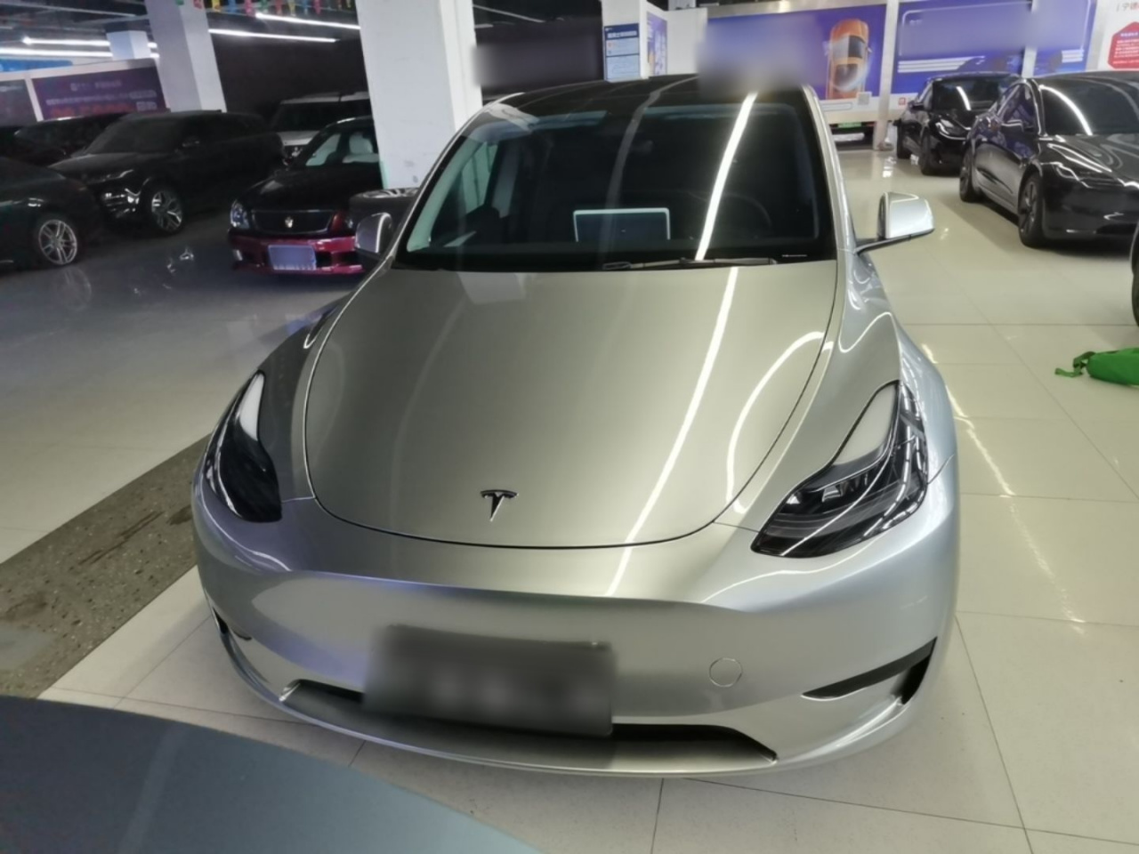 Model Y 2024 RWD photo 2