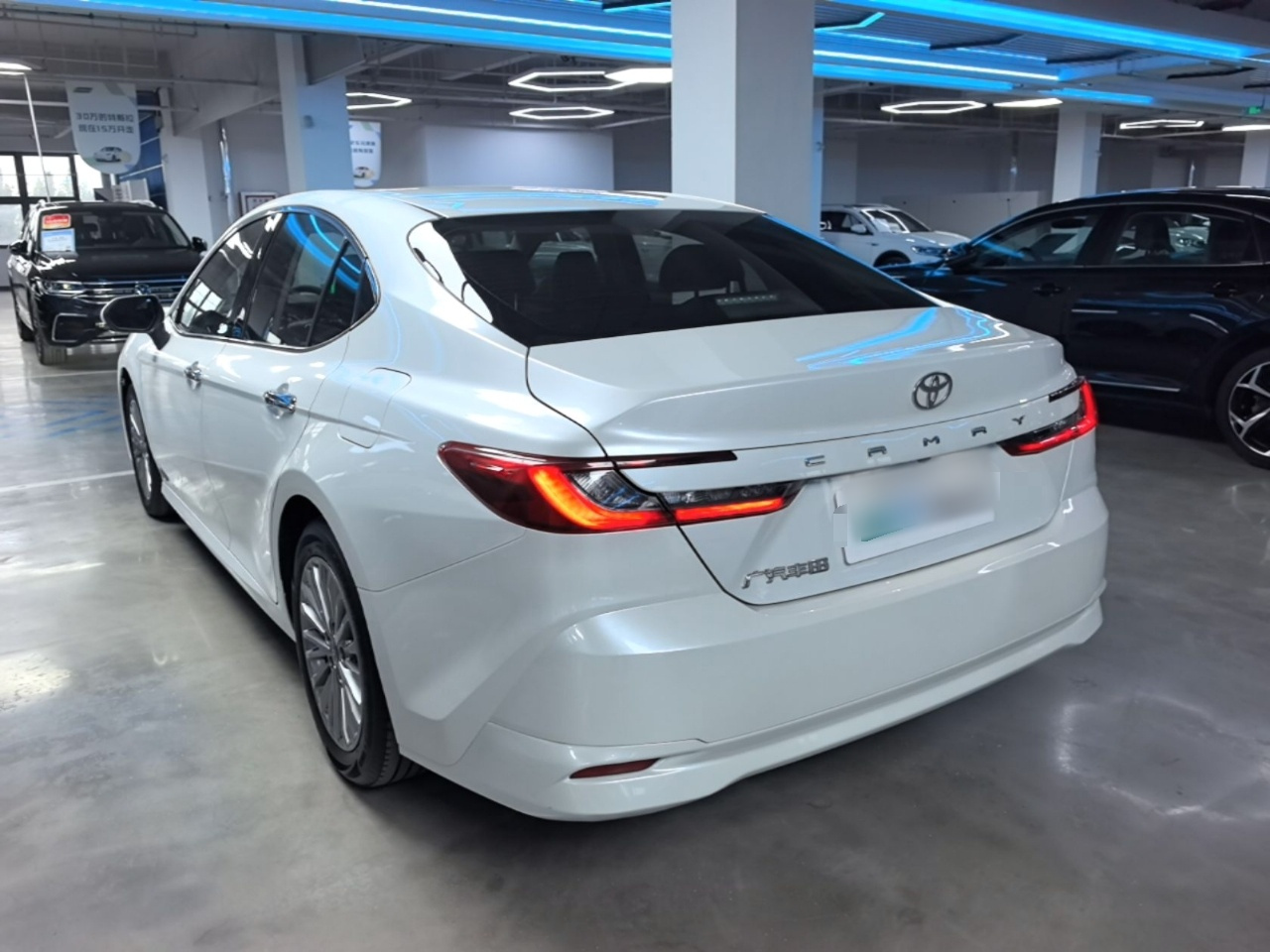 Camry 2024 2.0GVP Luxury photo 4