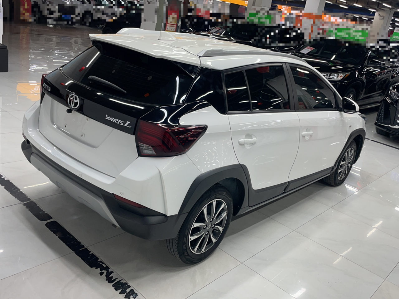 YARiS L 2022 1.5L CVT Luxury PLUS photo 4