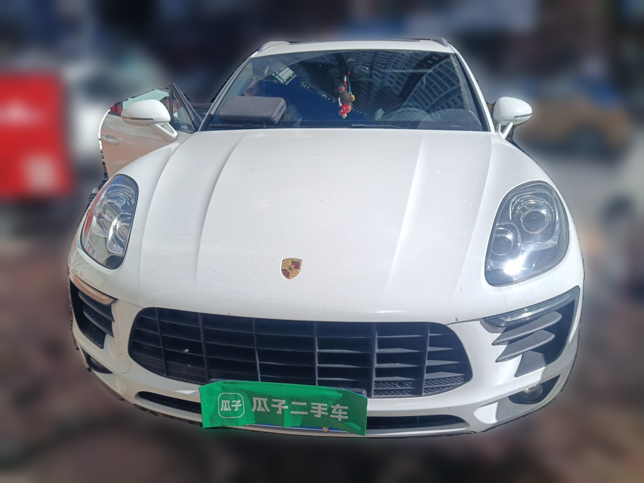 2017 Macan 2.0T photo 2
