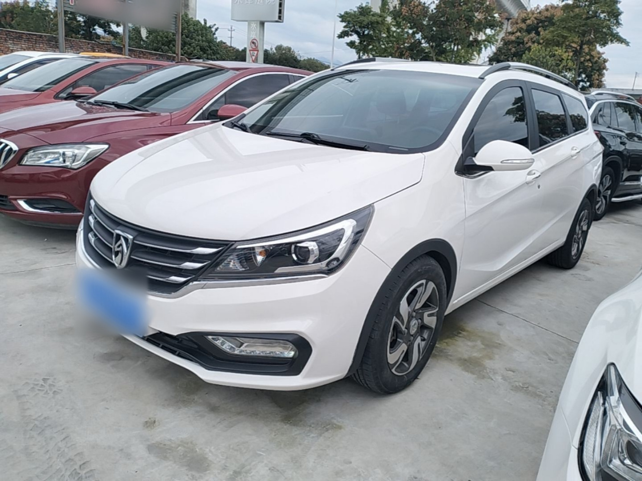 310W 2017 1.5L MT Luxury China V