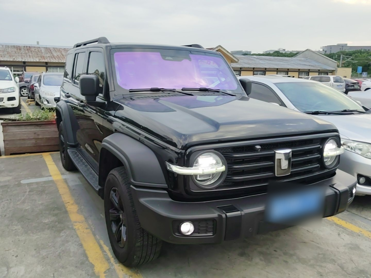 300 2024 2.0T Conqueror photo 3