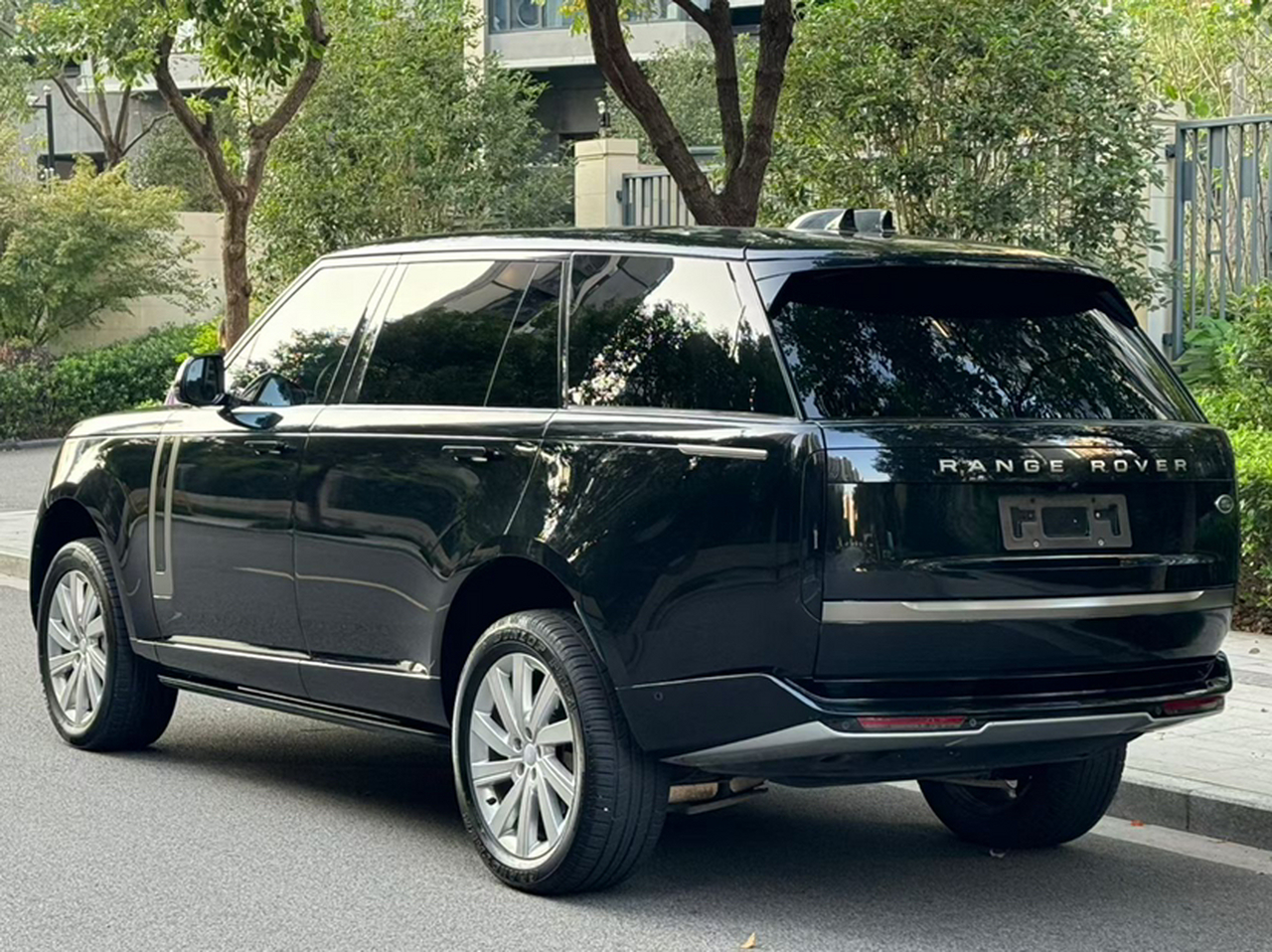 Range Rover 2023 3.0 L6 400PS Prosperous 7-Seater Extended photo 3