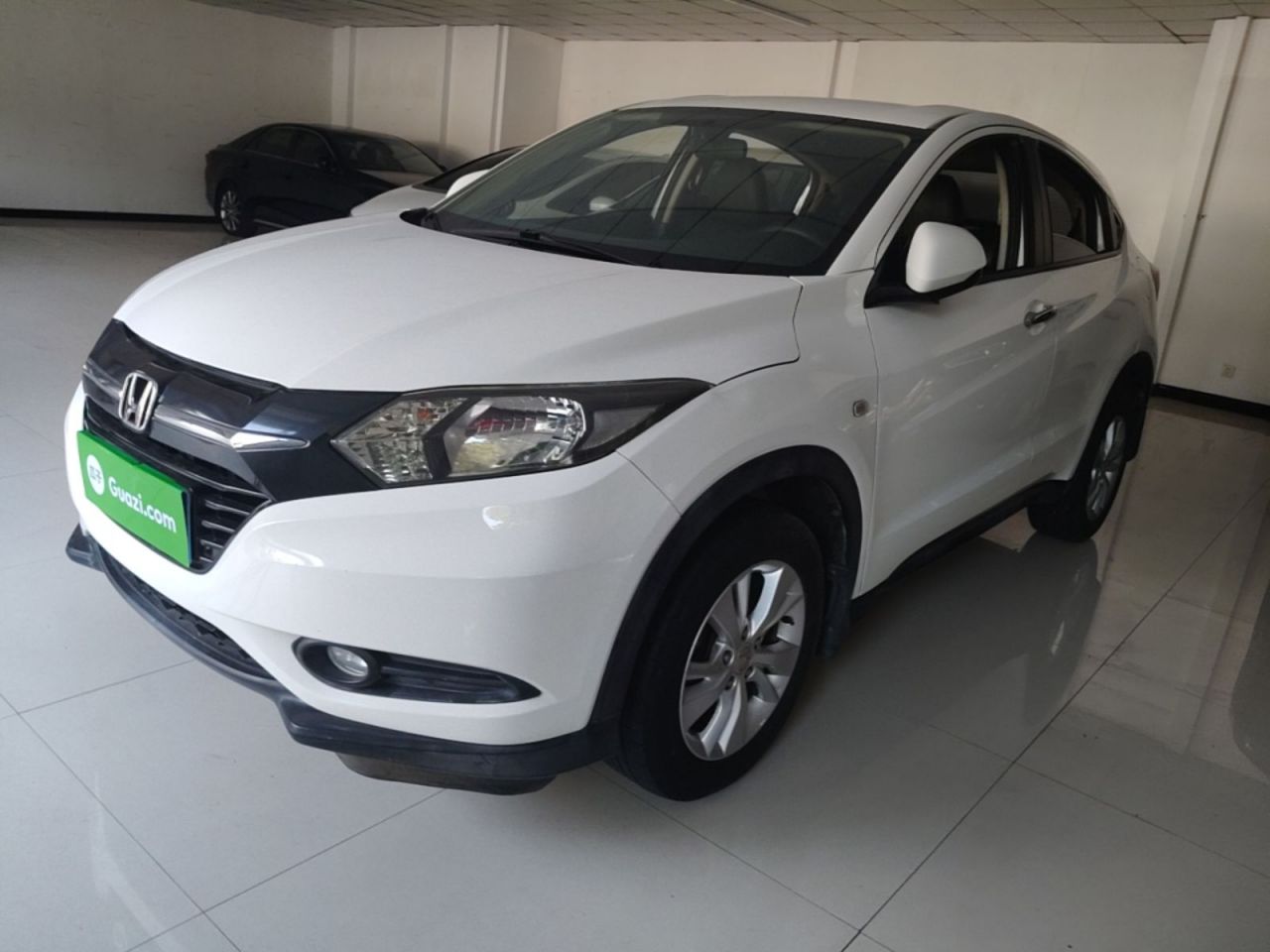 Vezel 2015 1.8L CVT RWD Elite