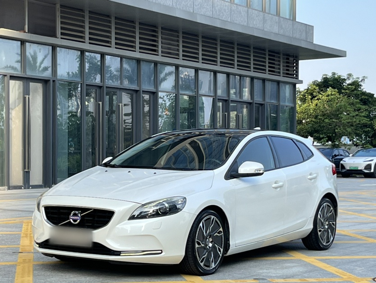 V40 2015 1.6T