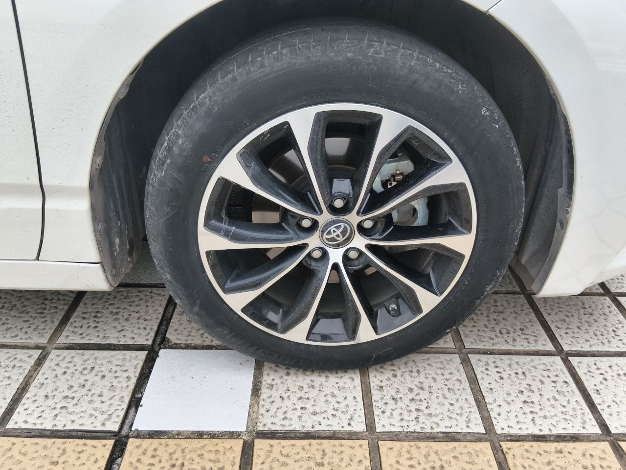 Avalon 2023 2.0L Luxury photo 5