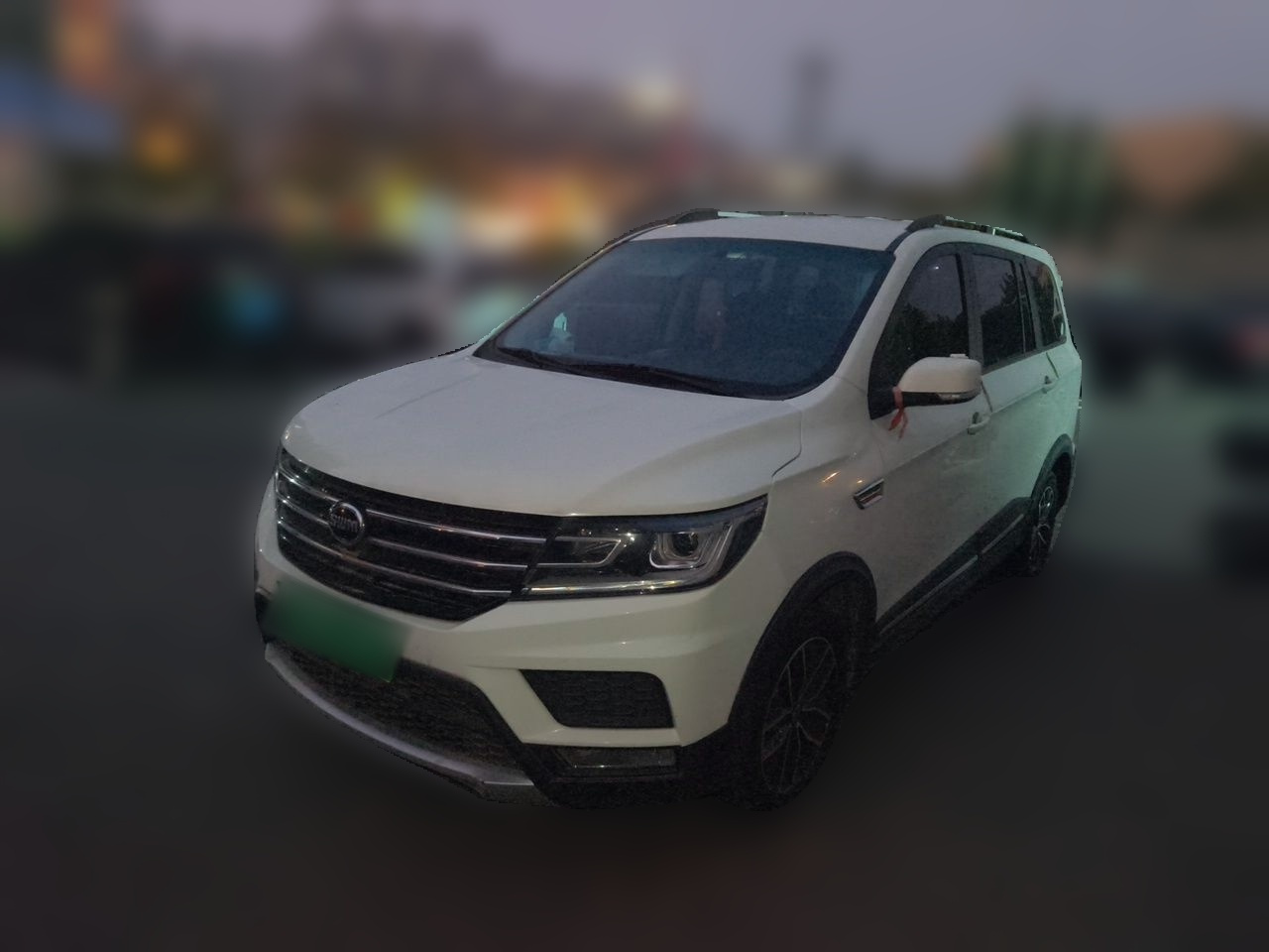 SWM X3 2020 1.5L MT Value 7-Seater