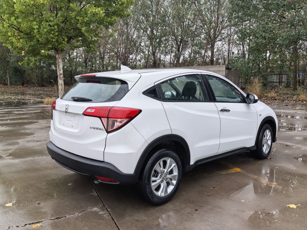 Vezel 2015 1.5L CVT RWD Comfort photo 5