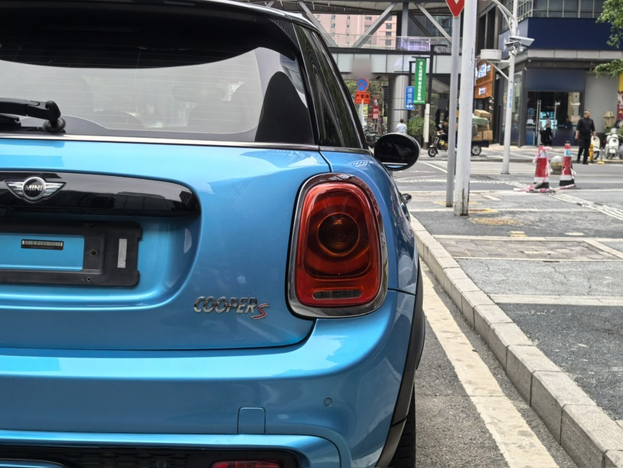 2015 2.0T COOPER S 5-Door photo 2