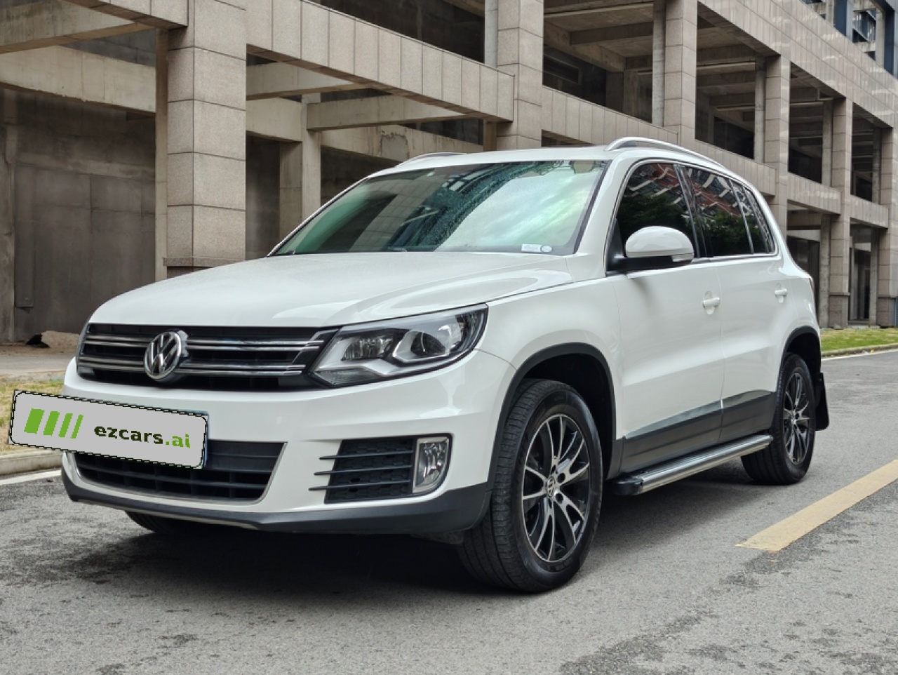 Tiguan 2015 1.8TSI AT RWD Luxury