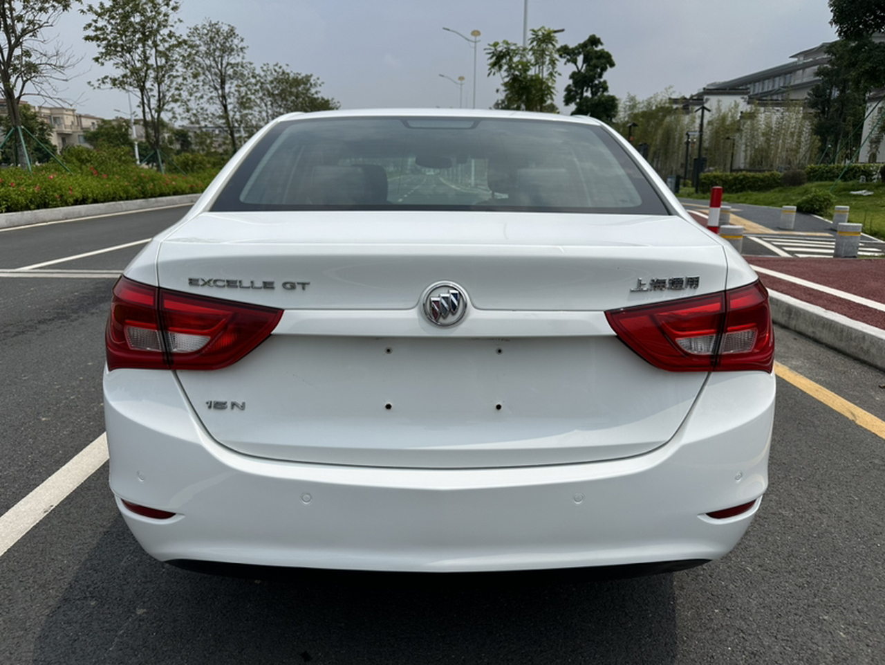 Excelle 2015 15N AT Luxury photo 3