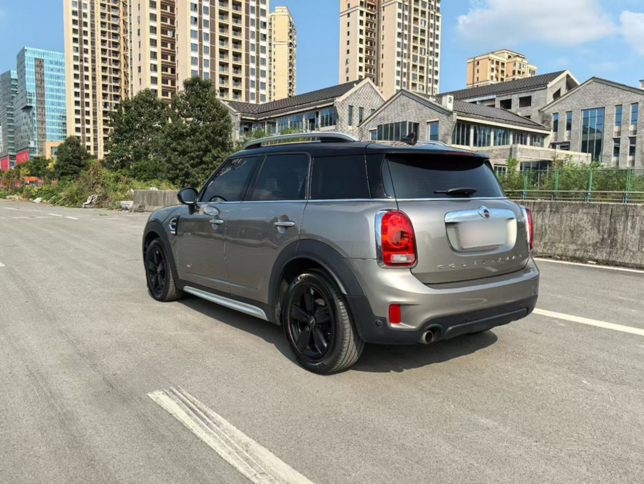 2017 1.5T COOPER ALL4 photo 4