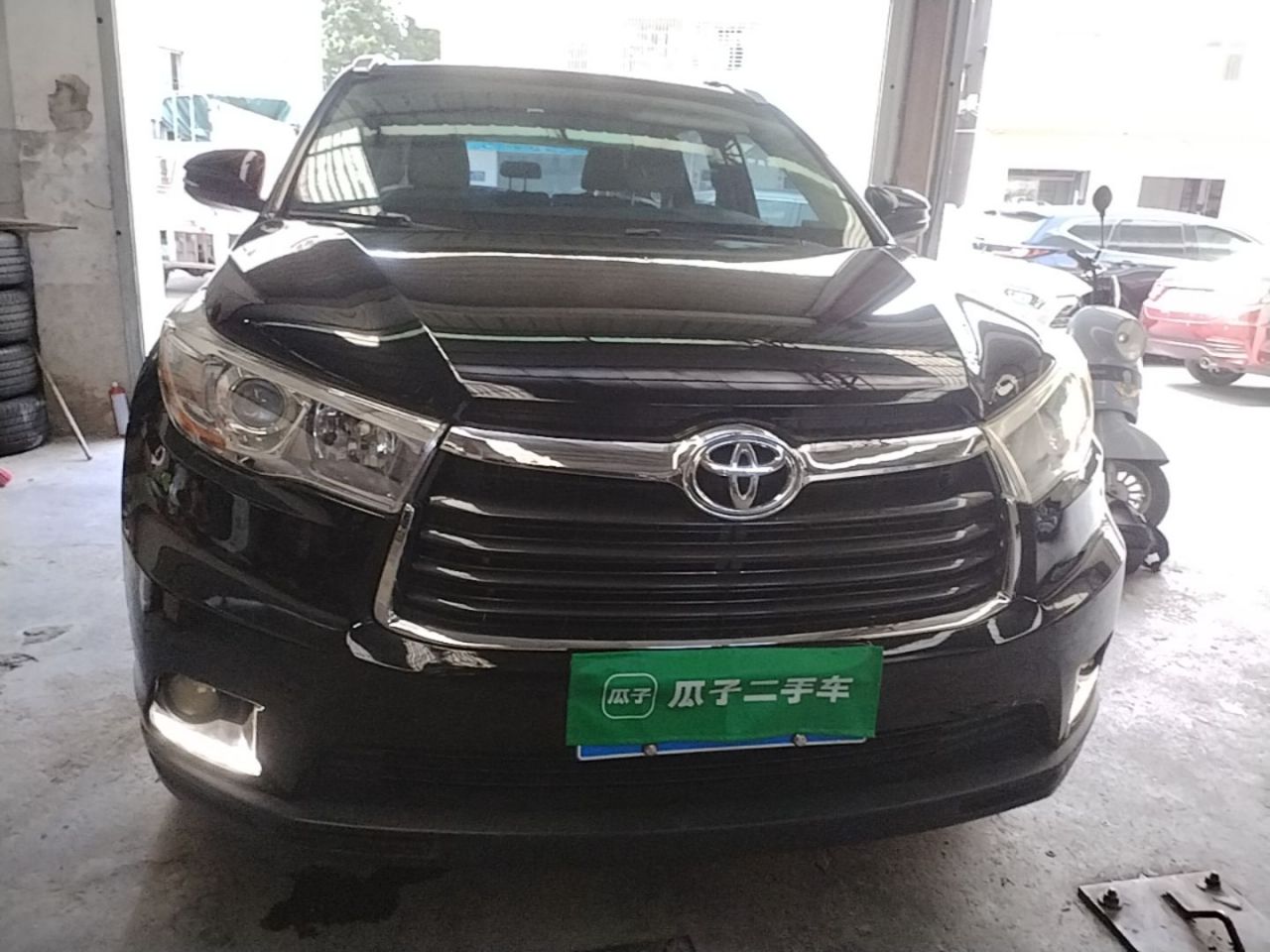 Highlander 2015 2.0T AWD Luxury 7-Seater photo 2