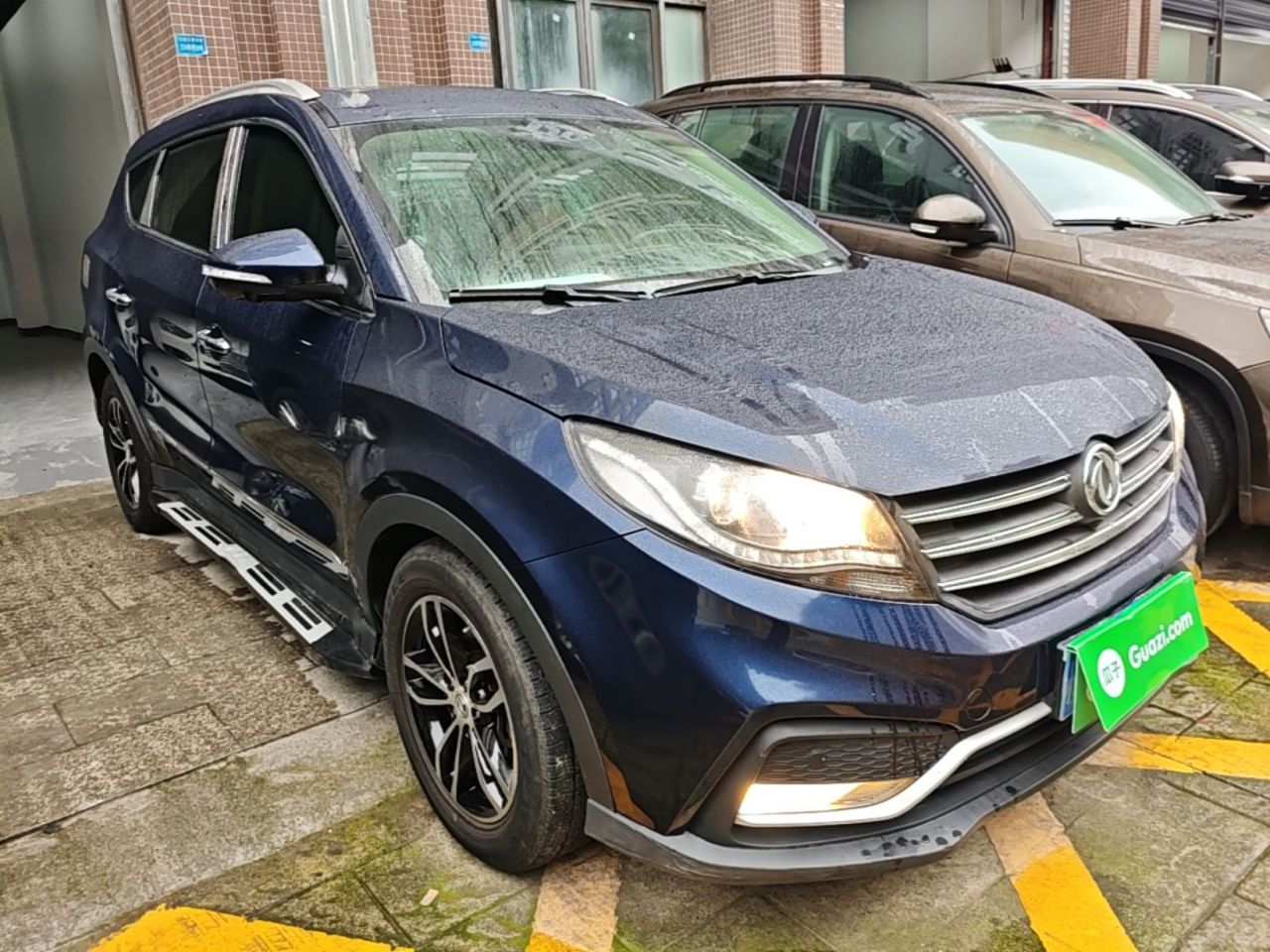 Fengon 580 2018 1.5T CVT Luxury photo 3