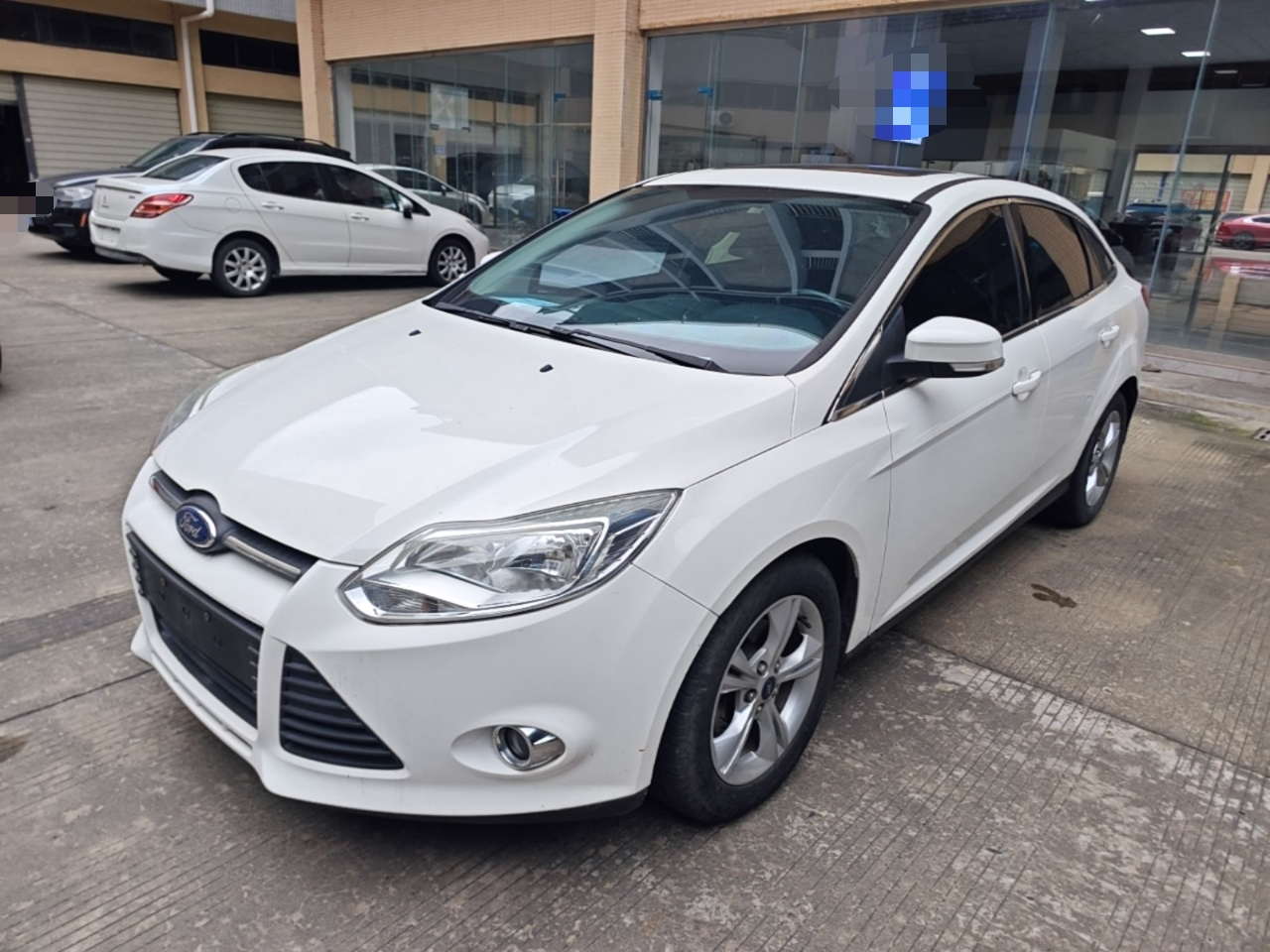 Focus 2012 Sedan 1.6L MT