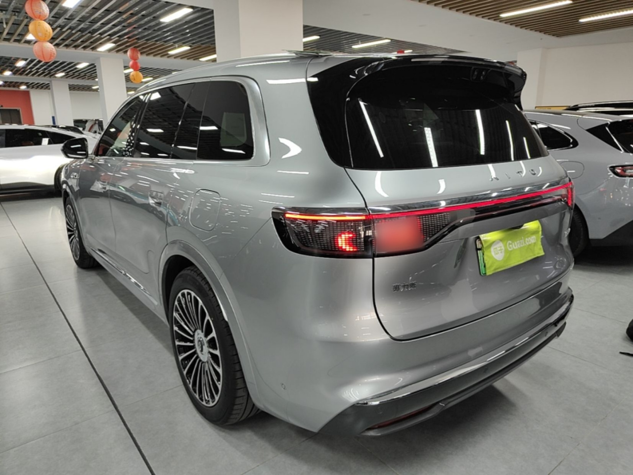 HIMA AITO M8 2025 EREV Max+ 53.4kWh 5-Seater 192-Line LiDAR photo 4