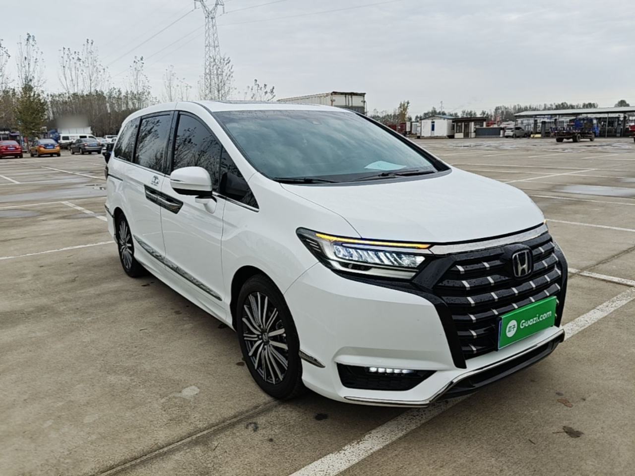 Elysion 2022 2.0L e:HEV Luxury photo 3