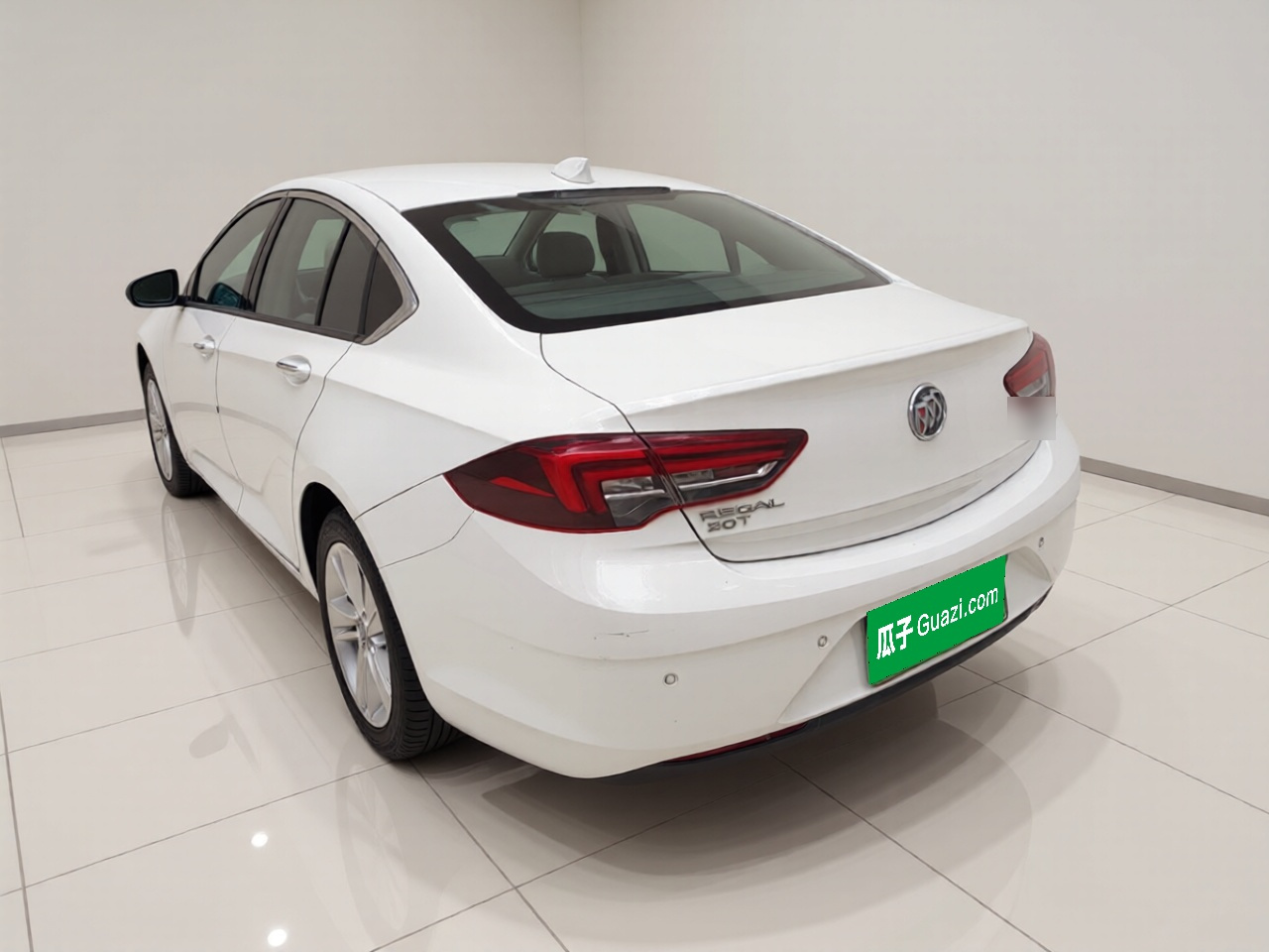 Regal 2019 20T Elite China VI photo 4