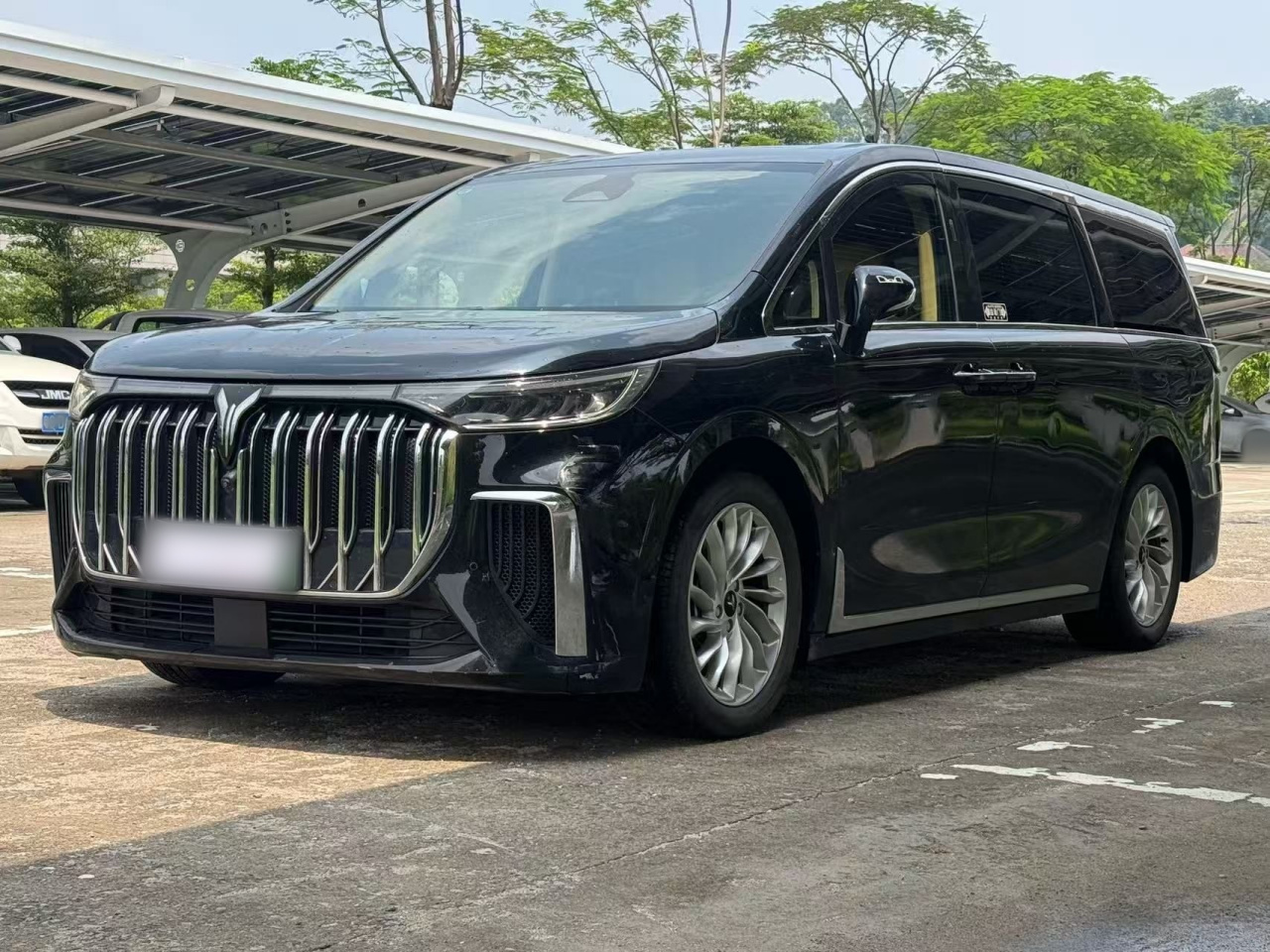 Voyah Dreamer 2024 PHEV Extended Range Premium