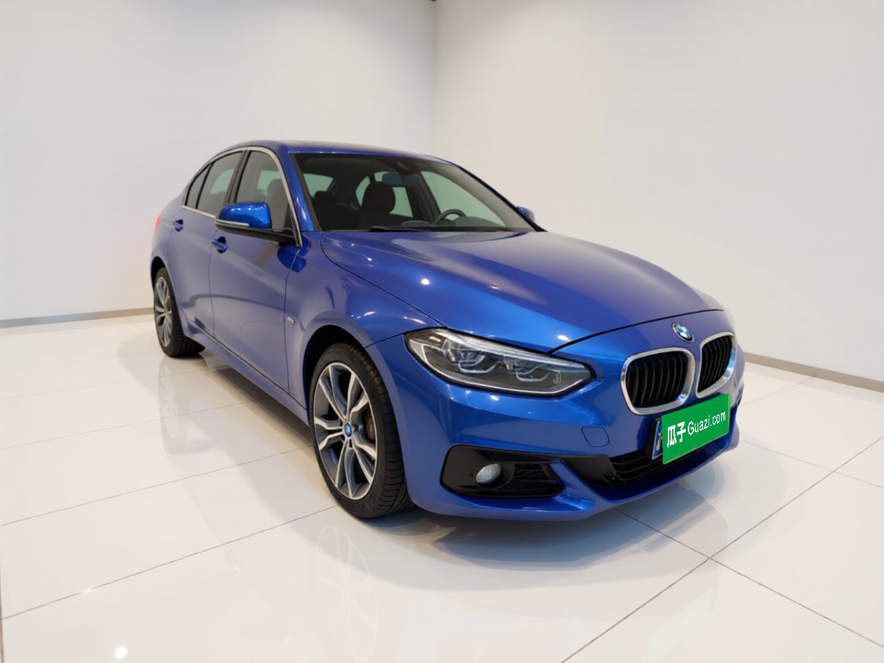 1 Series 2017 120i Design Package photo 3