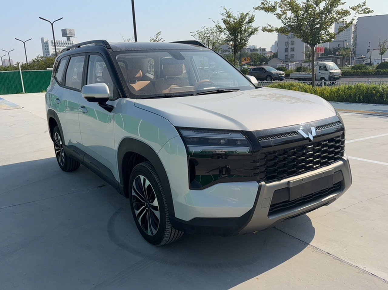 560 EV 2026 125km Luxury photo 2