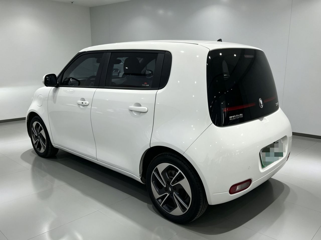 2020 305km Luxury photo 4