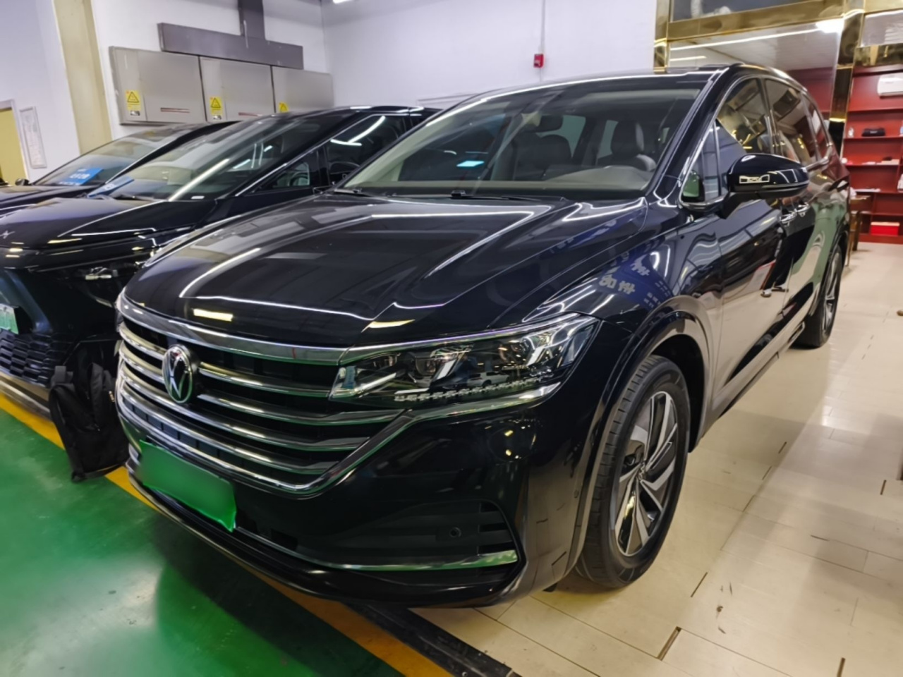 Viloran 2024 330TSI Luxury