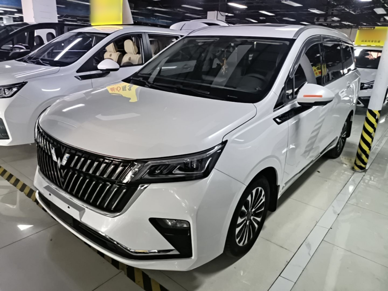 Wuling 2022 1.5T CVT Exclusive Flagship
