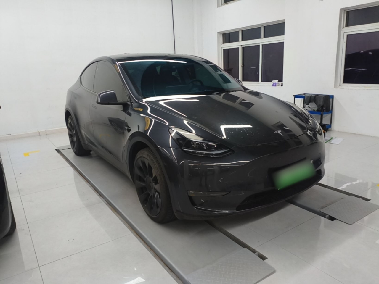 Model Y 2024 Long Range AWD photo 3
