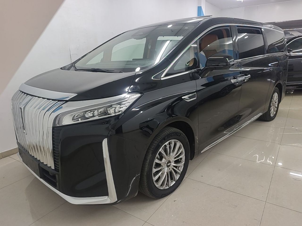 2023 AWD Executive Extended