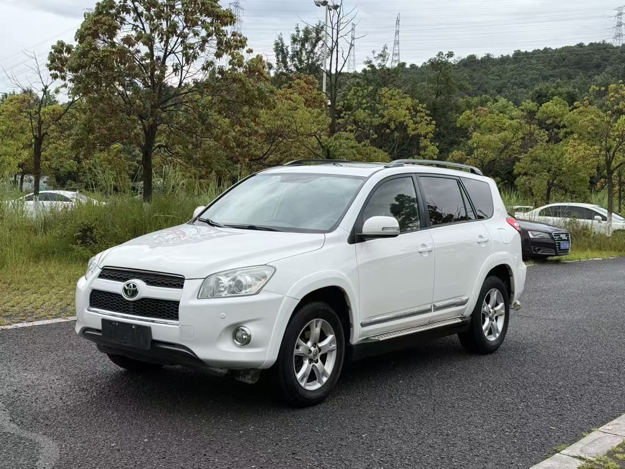 RAV4 2011 2.4L AT AWD Luxury