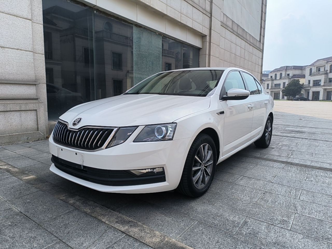 Octavia 2018 1.6L AT Comfort