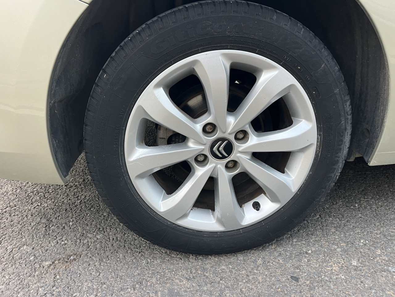 C4 2016 1.6L MT Comfort photo 2