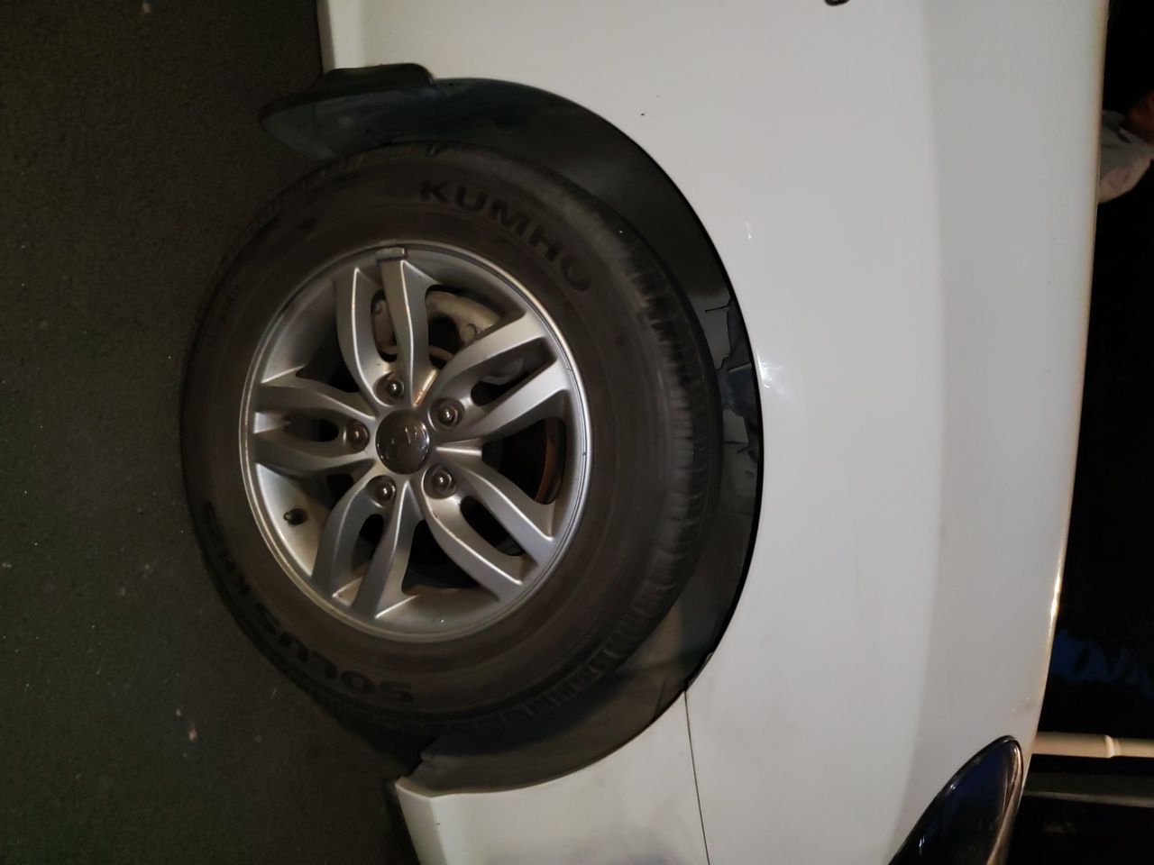 Dynamic 2011 1.6L MT Comfort photo 2