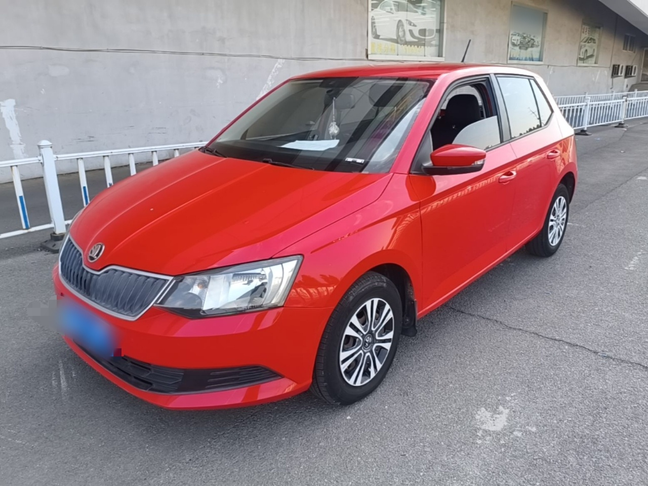 Fabia 2015 1.4L MT
